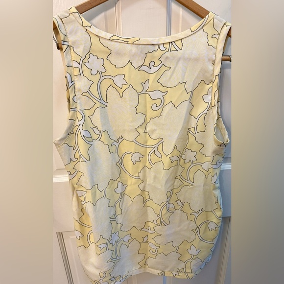 Ann Taylor Yellow and Cream Leaf Patterned Tank Top Size Large - Picture 2 of 4